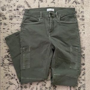 Loft Skinny Cargo Jean Size 6 with Zipper Ankle